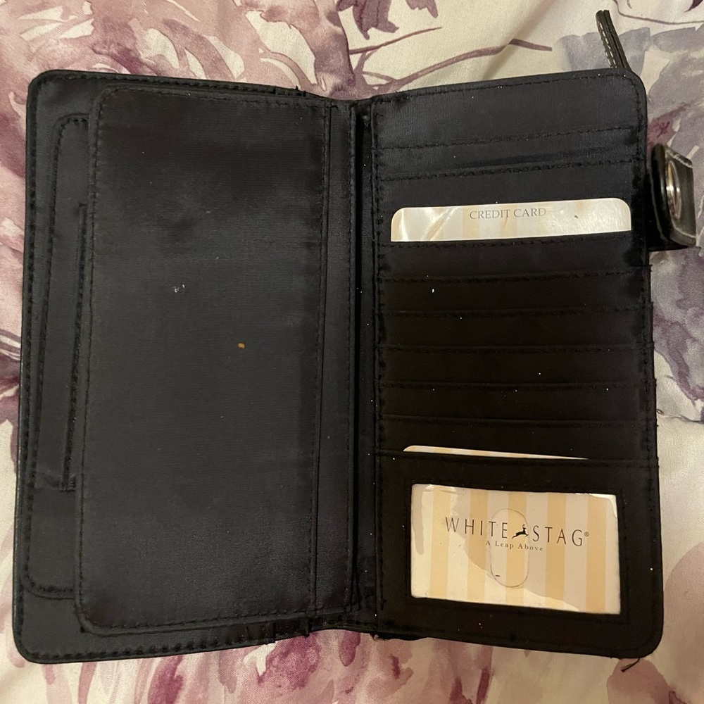 Multipurpose Wallet - Picture 4 of 4